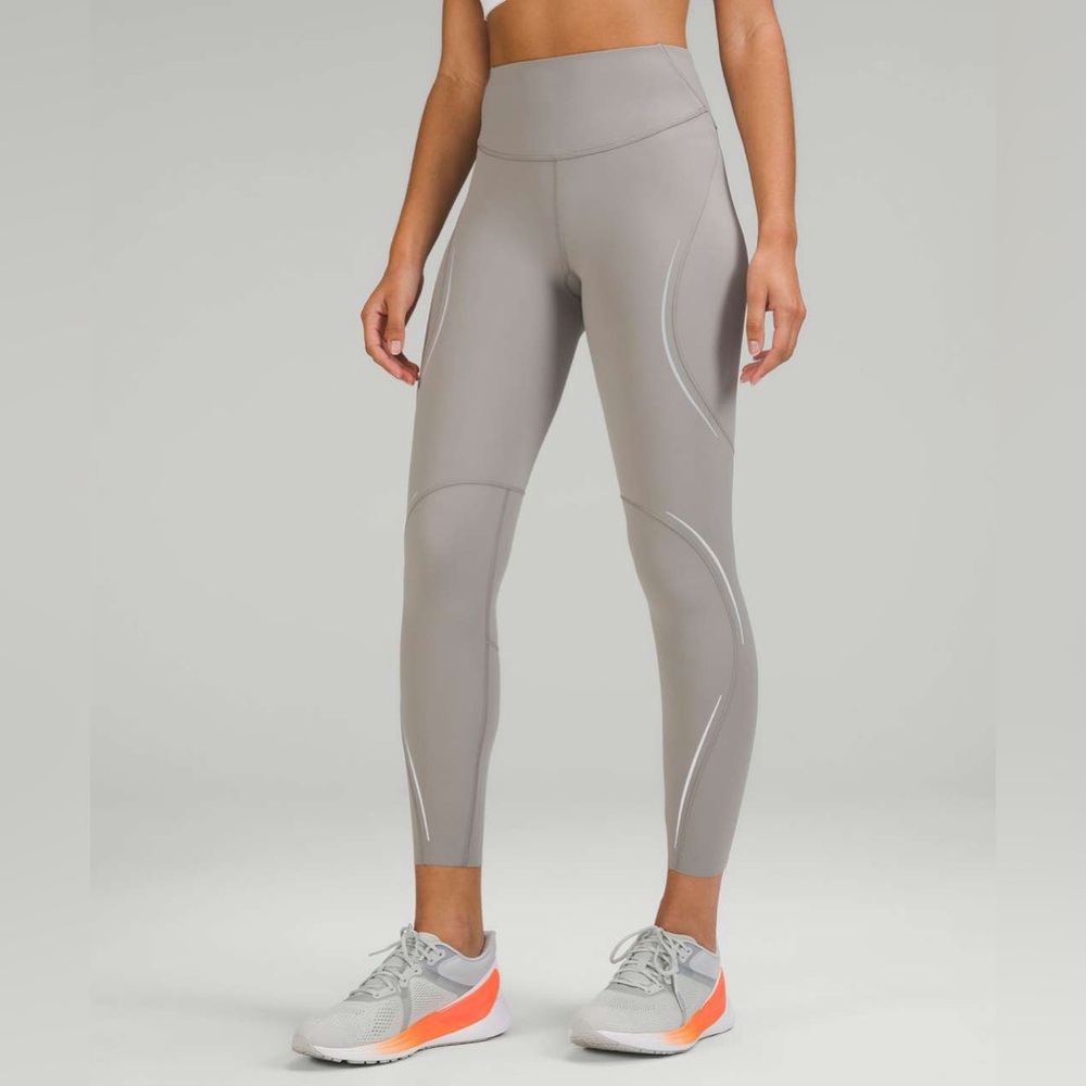 Lululemon Base Pace High-Rise Reflective Tight 25" Gull Grey size 12